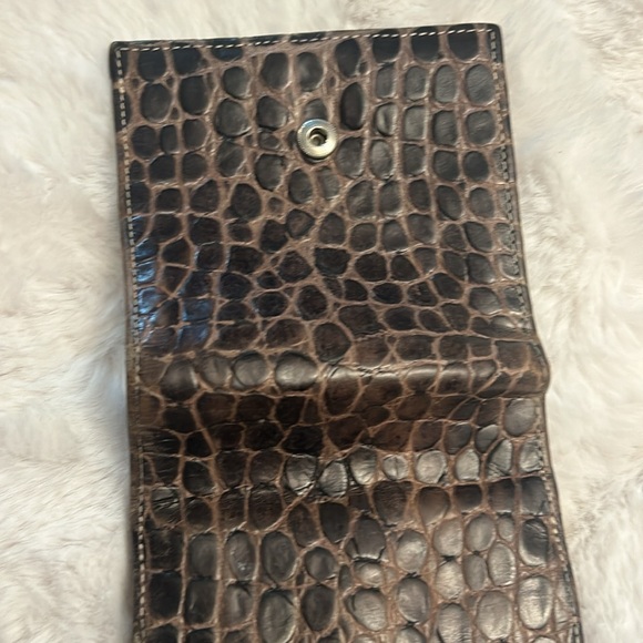 Dooney & Bourke Vintage crocodile leather print large brown bifold wallet - Picture 16 of 16